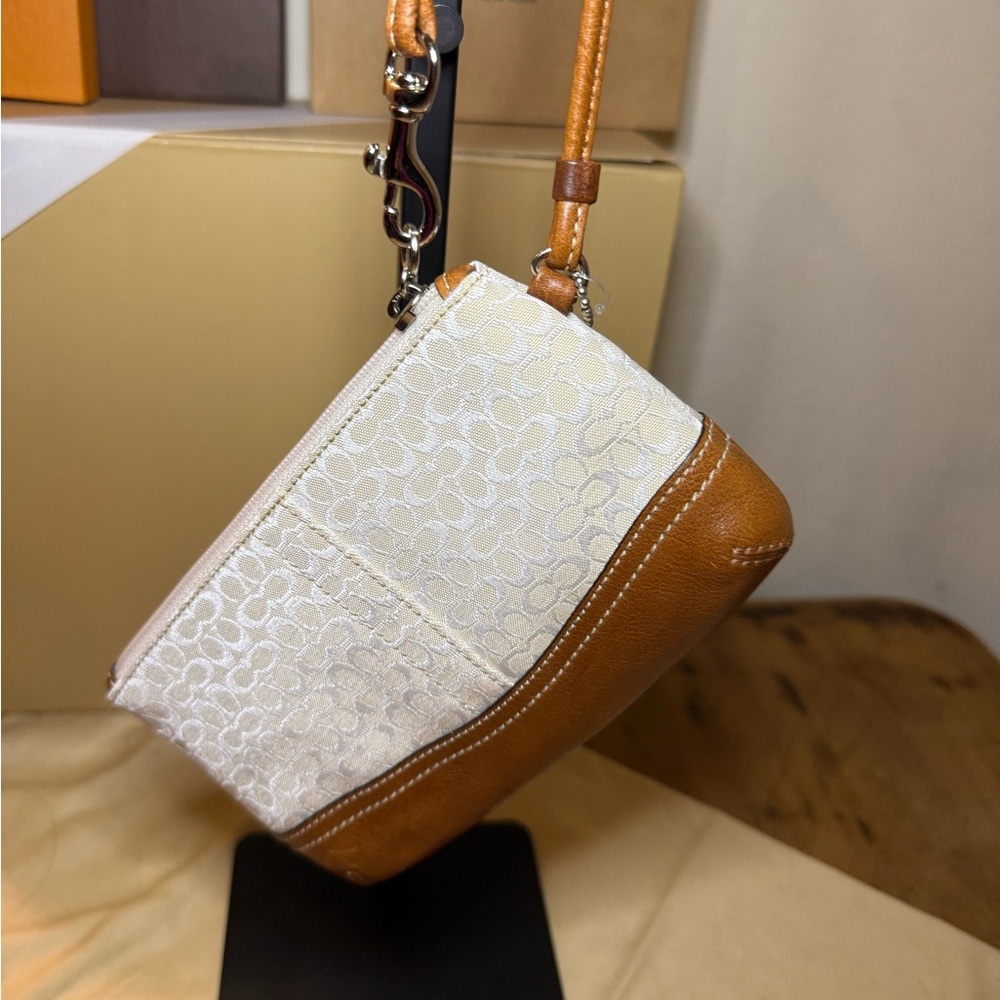 Coach Micro C Handbag and Wristlet - Picture 10 of 12